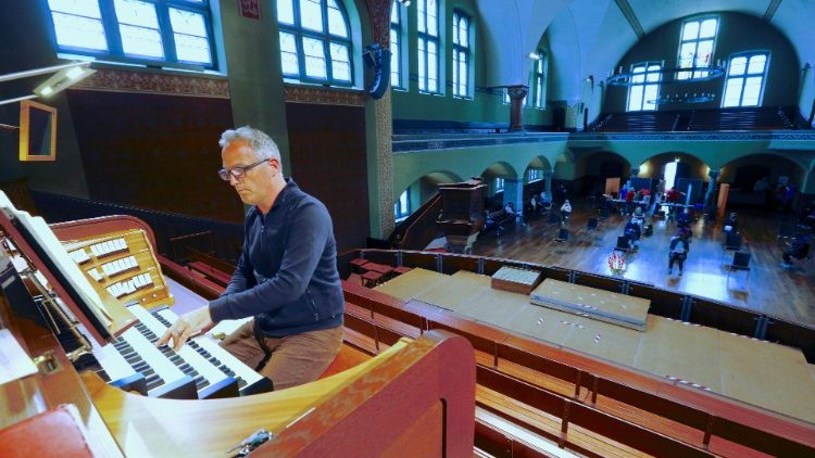 Organist in einer reformierten Kirche in Zürich