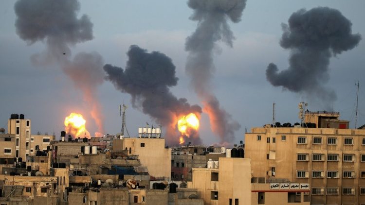 Gaza bajo los bombardeos.
