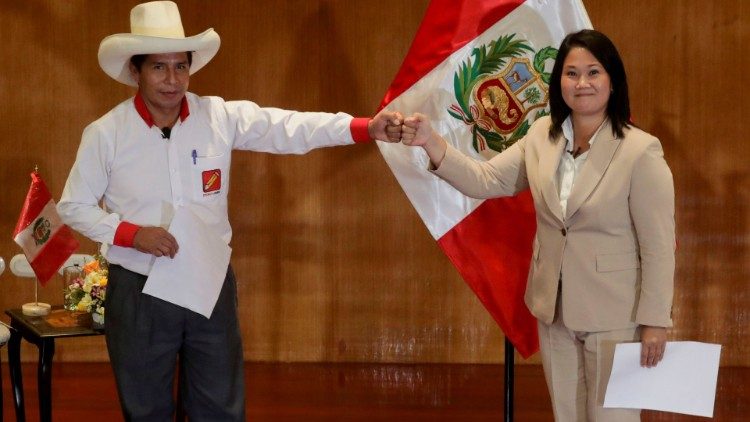 I due candidati alla presidenza del Perù. A destra Keiko Fujimori e a sinistra Pedro Castillo