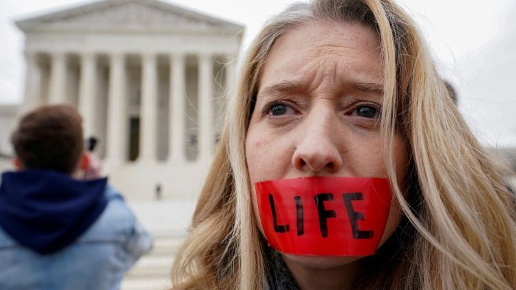 Abtreibungsgegner bei einer Protestaktion vor dem US Supreme Court 2020