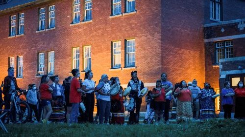 Kamloops: les évêques du Canada bouleversés après la tragique découverte