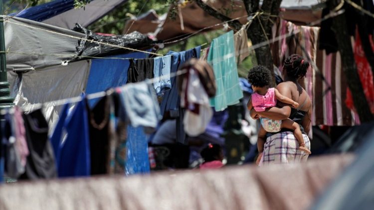 In Reynosa leben Hunderte von Zentralamerikanern, die über die Grenze in die USA gelangen wollen, in Zelten