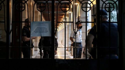 Griechenland: Priester attackiert orthodoxe Metropoliten mit Säure