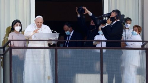 Papst betet Angelus von Gemelli-Klinik aus
