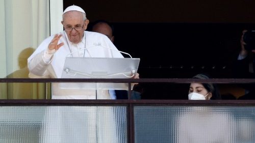 Angélus: le Pape rappelle l'importance d'un système de santé accessible à tous