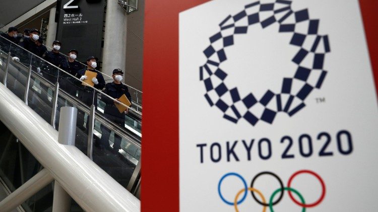 Në Tokio, vlojnë përgatitjet për Lojërat Olimpike dhe Paraolimpike  (Edgar Su / Reuters)