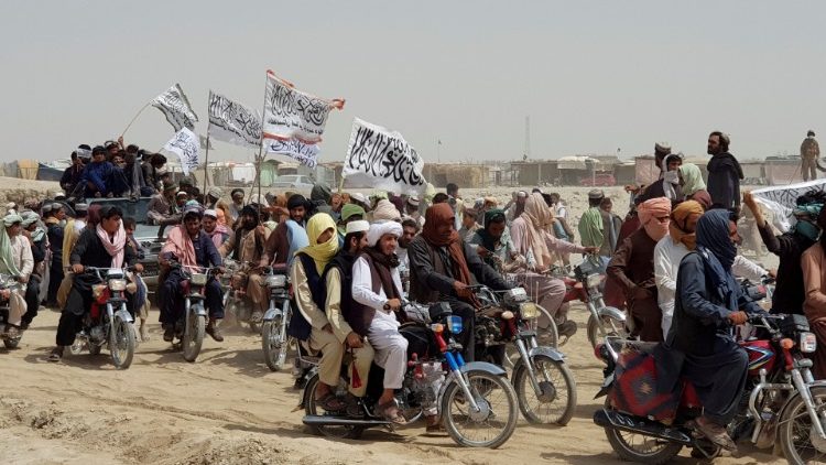 Powrót talibów do Afganistanu to koniec misji jezuickiej?