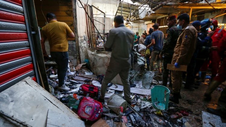 Miesto výbuchu na bagdadskom trhovisku