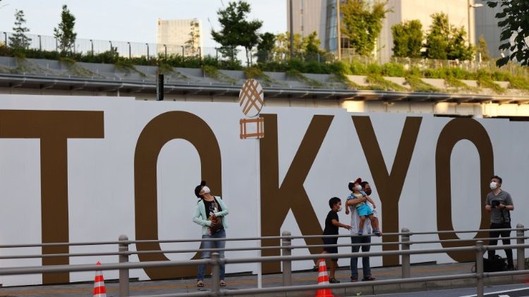 Vor dem Olympia-Stadion in Tokio
