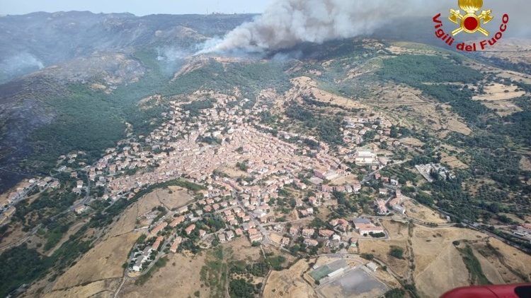 Sardynia: gigantyczne pożary, Caritas wspiera pogorzelców