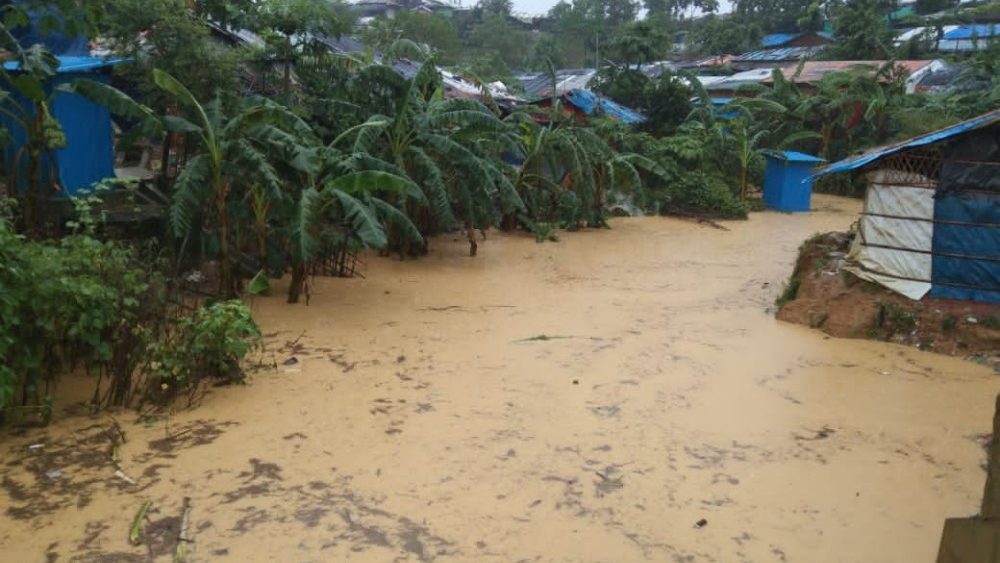 Inunda??es causadas por fortes chuvas de mon??es em Cox's Bazar