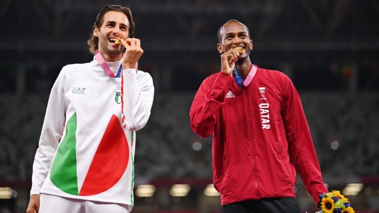 Ushindi wa medali ya dhahabu ya pamoja kwa Mutaz Ezza Barshim wa Qatar na Gianmarco Tamberi wa Italia 