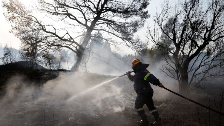 Auch im Norden Athens wüten heftige Brände