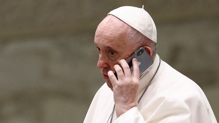 Ferenc pápa többször felhívta az ukrán elnököt 
