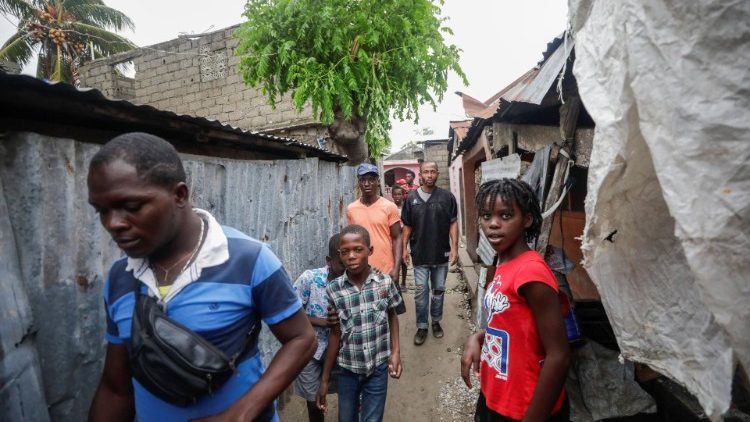 Haití. Damnificados por el terremoto y el ciclón Grace