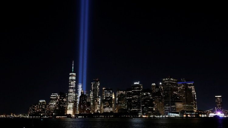 Lichtinstallation in New York in Gedenken an die Opfer der Anschläge vom 11. September 2001 