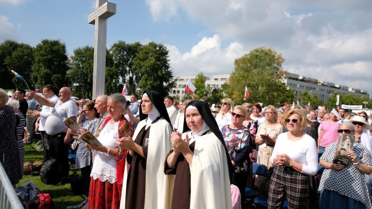 Lễ tuyên phong chân phước cho Đức Hồng y Wyszyński và Mẹ Czacka