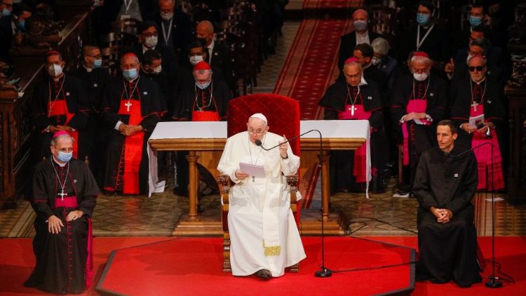 Папа падчас сустрэчы са славацкім духавенствам