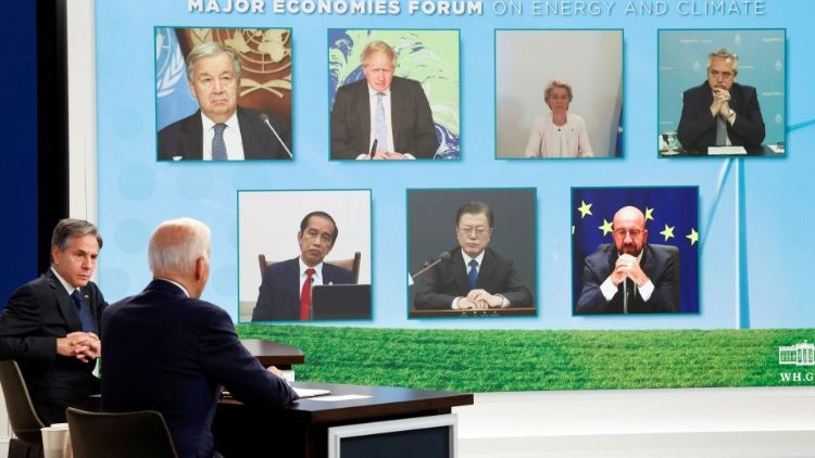 Il presidente americano Joe Biden partecipa al Forum su clima e energia