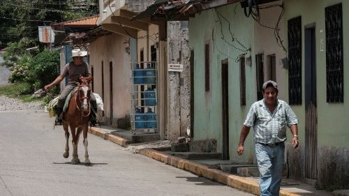 Honduras: Caritas mahnt Wahlrechtsgesetz an 