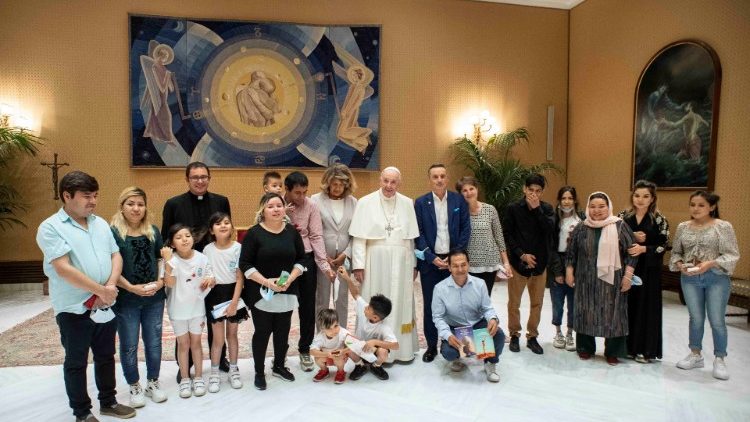 Papst Franziskus hat sich am letzten Mittwoch im Vatikan mit christlichen Flüchtlingen aus Afghanistan getroffen