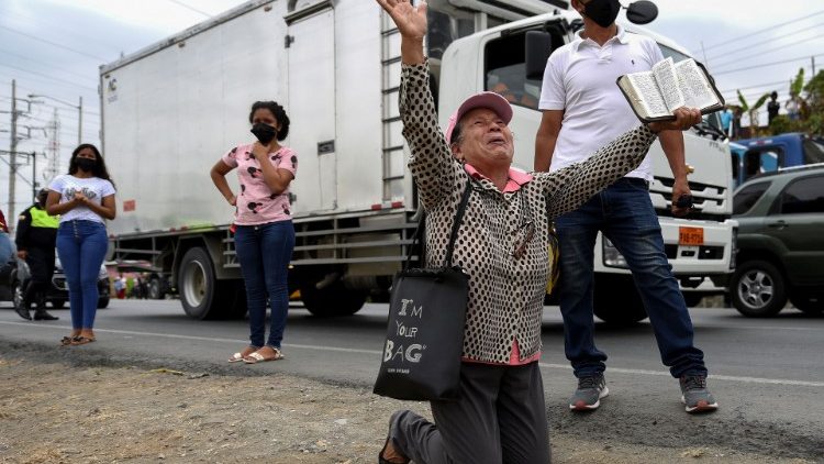 इक्वाडोर के जेल में हिंसक संघर्ष 