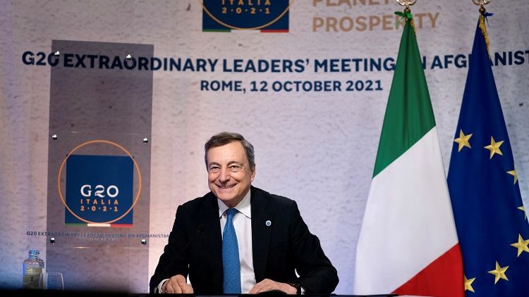 Il Presidente del Consiglio italiano, Mario Draghi, presiede il G20 straordinario sull'Afghanistan (Reuters)