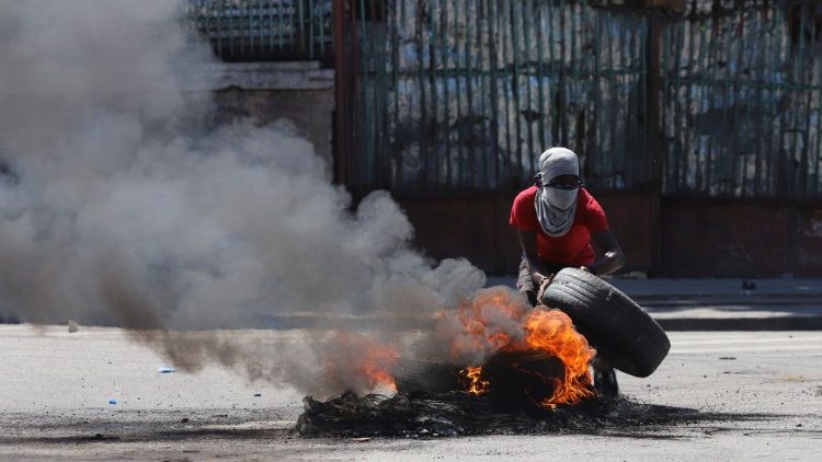 Protestas por la inseguridad y la falta de combustible en Port-au-Prince