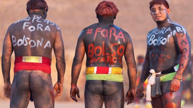 Indigene protestieren gegen Präsident Bolsonaro
