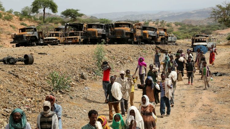 Etiopia: civili si allontanano dal conflitto