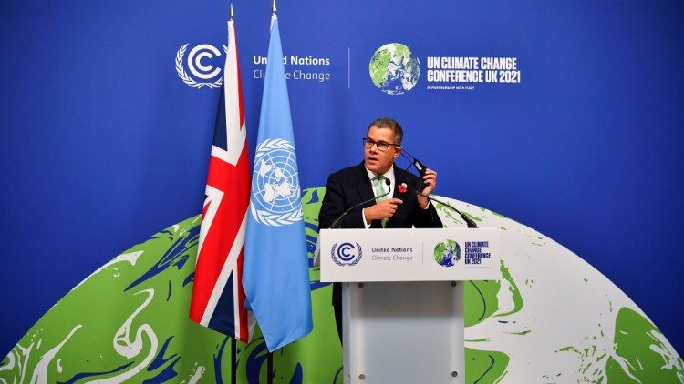 Il presidente della COP26 a Glasgow Alok Sharma alla conferenza stampa conclusiva della Conferenza