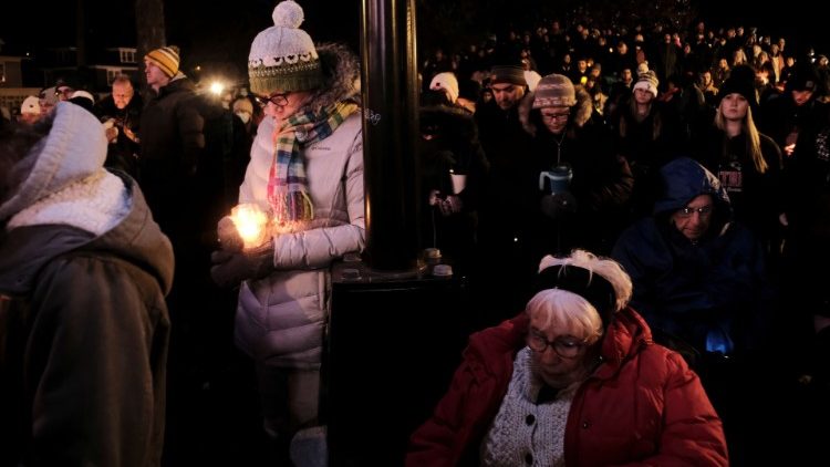 Wisconsin opłakuje zabitych w paradzie bożonarodzeniowej