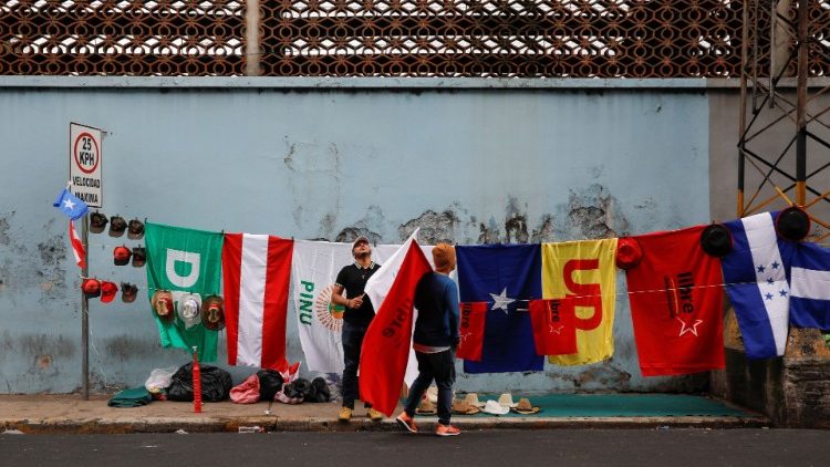 Honduras: venditori di vessilli politici per le elezioni