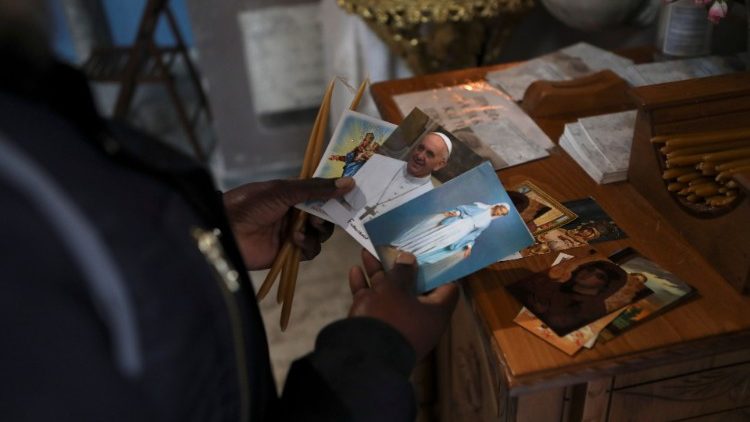 Preparativos para a chegada do Papa na Ilha de Lesbos