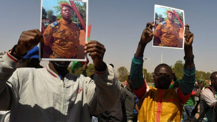 Manifestazione in supporto dei militari di Paul-Henri Sandaogo Damiba