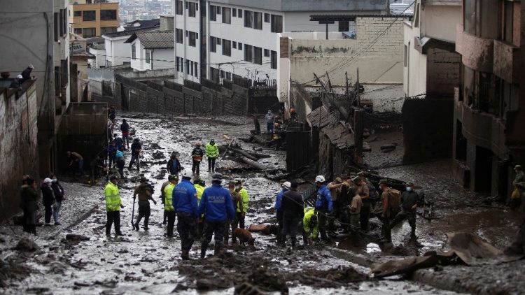 Последствия наводнения в Эквадоре