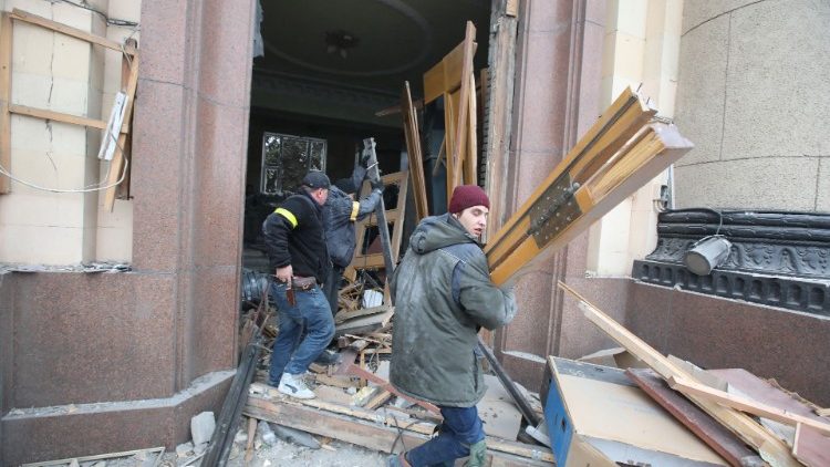 Rosyjska rakieta trafiła w budynek kurii w Charkowie