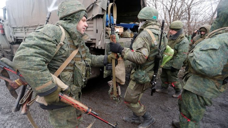 Prorussische Milizionäre am Samstag in der Nähe von Donetsk