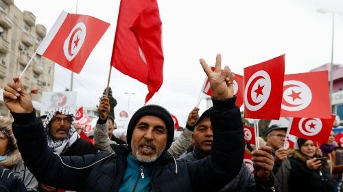 En Tunisie, la consultation du président Saied boycottée