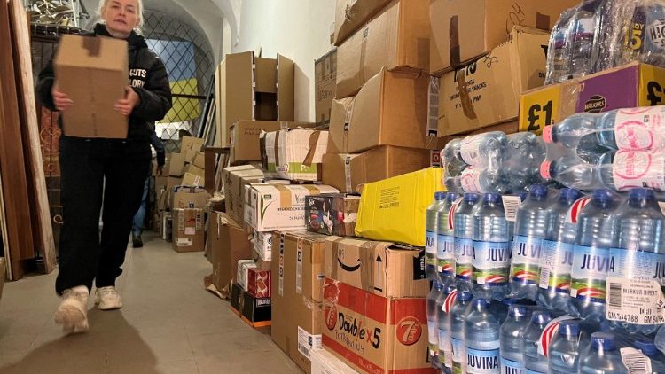Lagerraum mit Hilfsgütern für die Zivilbevölkerung in der Ukraine