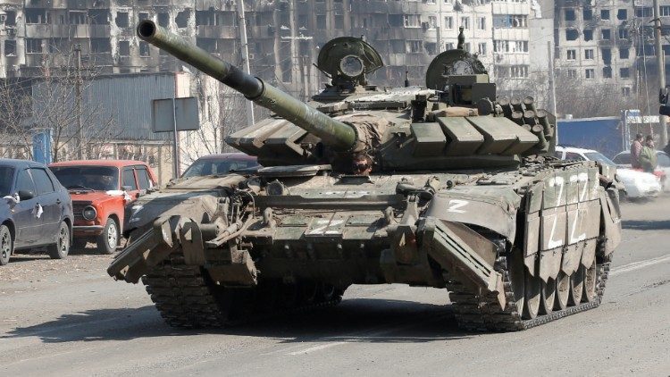 Russischer Panzer am Dienstag in Mariupol