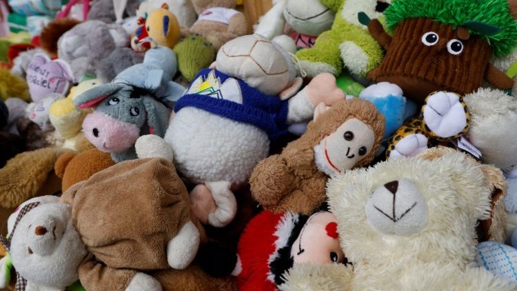 Des jouets pour les enfants ukrainiens