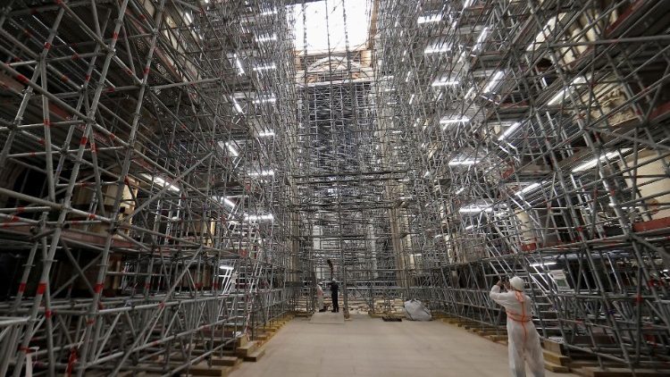 Wiederaufbauarbeiten der Kathedrale Notre Dame in Paris, April 2022