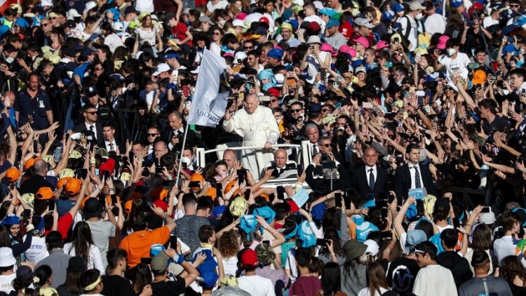 Pope Francis with young people in Rome