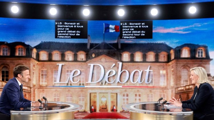 Il dibattito televisivo tra Emmanuel Macron e Marine Le Pen