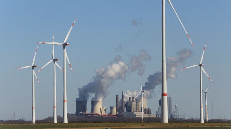Le emissioni di Co2 sono tra le più nocive per il nostro pianeta (foto Reuters)