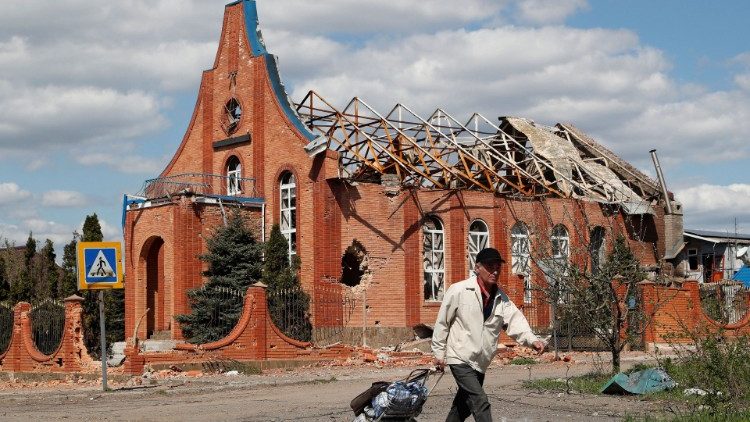 Zerstörte Kirche in Mariupol