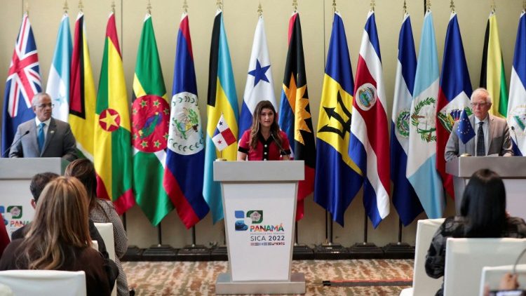 Conferenza stampa a Panama City guidata dal ministro degli Esteri di Panama Mouynes con la partecipazione, tra gli altri, dell'Alto rappresentante Ue Borrell 