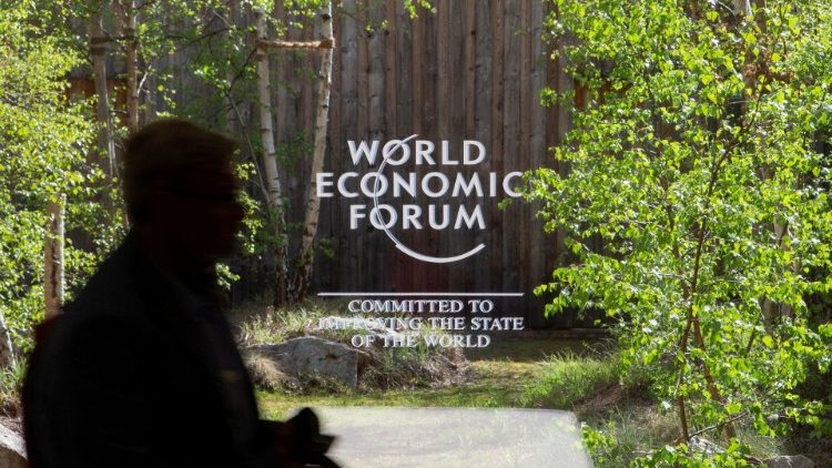Il logo del World Economic Forum 2022 (WEF) a Davos
