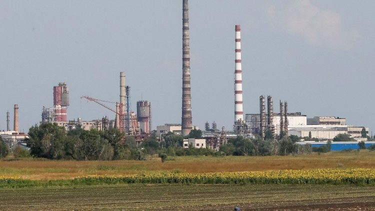 L'impianto chimico Azot a Severodonetsk, dove sono nascosti 1000 civili ucraini